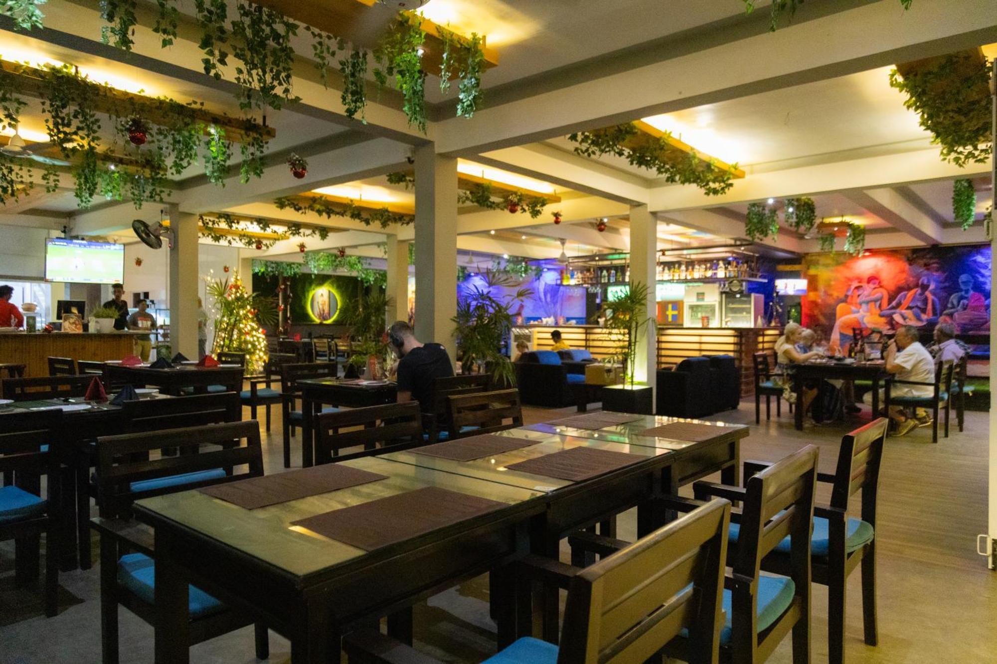 Beach Corridor Hotel & Spa With Free Airport Shuttle Negombo Exterior photo