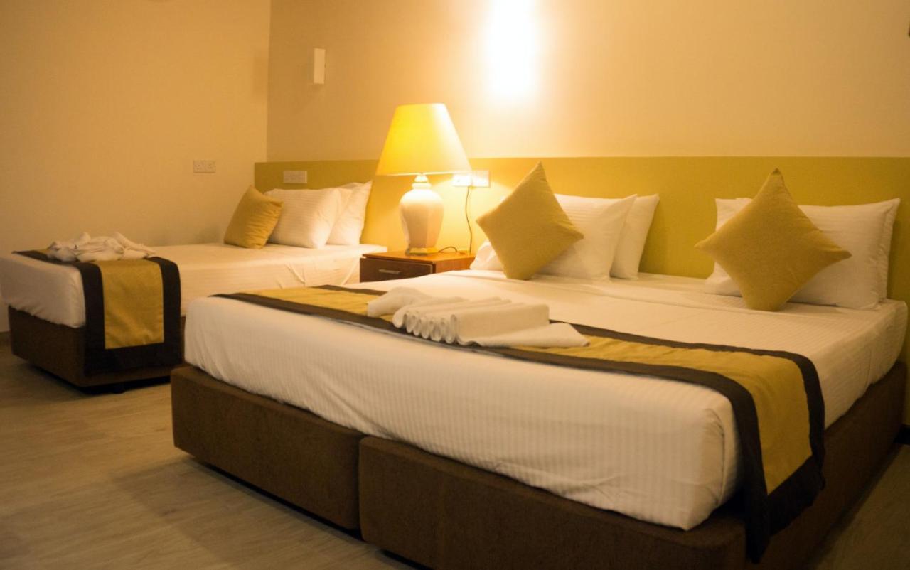 Beach Corridor Hotel & Spa With Free Airport Shuttle Negombo Exterior photo